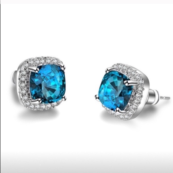 18k Gold Neon Blue Princess Cut Halo Earrings NEW - Picture 6 of 6